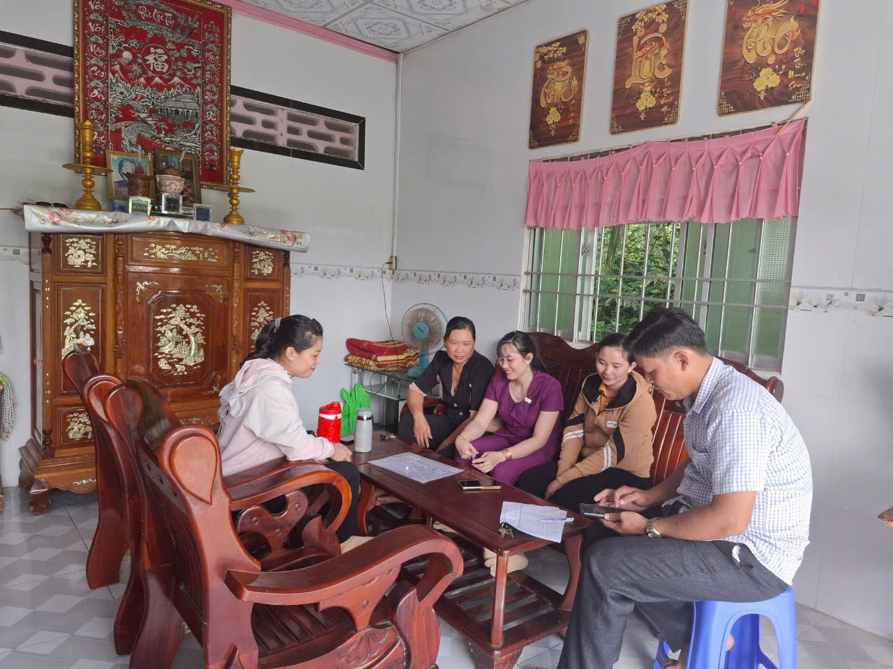 HÀNH TRÌNH “ ĐƯA TRẺ ĐẾN TRƯỜNG” - HẠNH PHÚC CỦA GIA ĐÌNH, NIỀM VUI CỦA XÃ HỘI